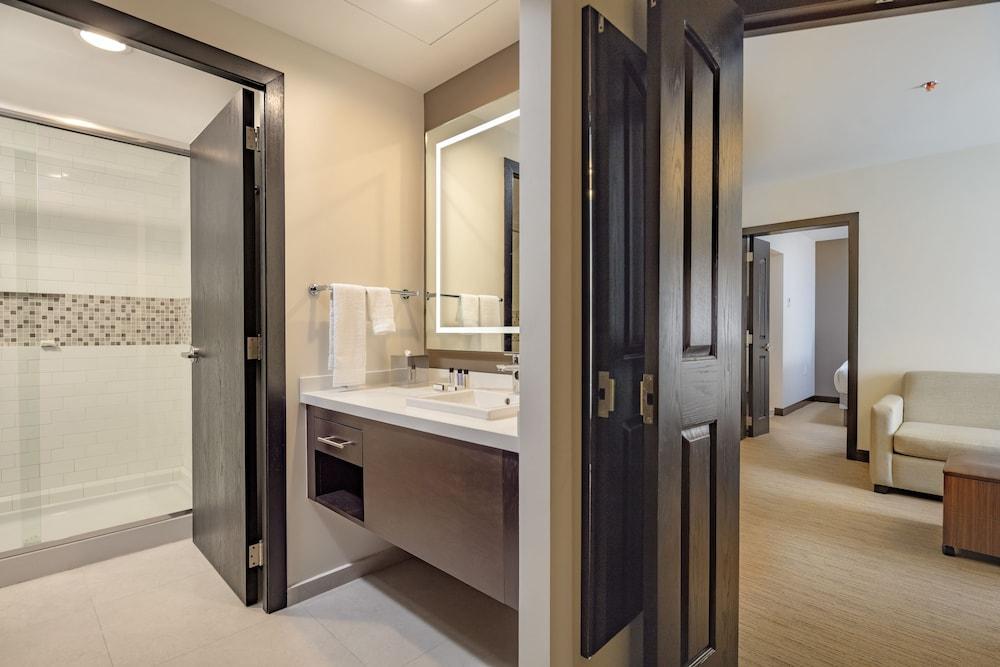 Staybridge Suites Silao By Ihg Exterior photo