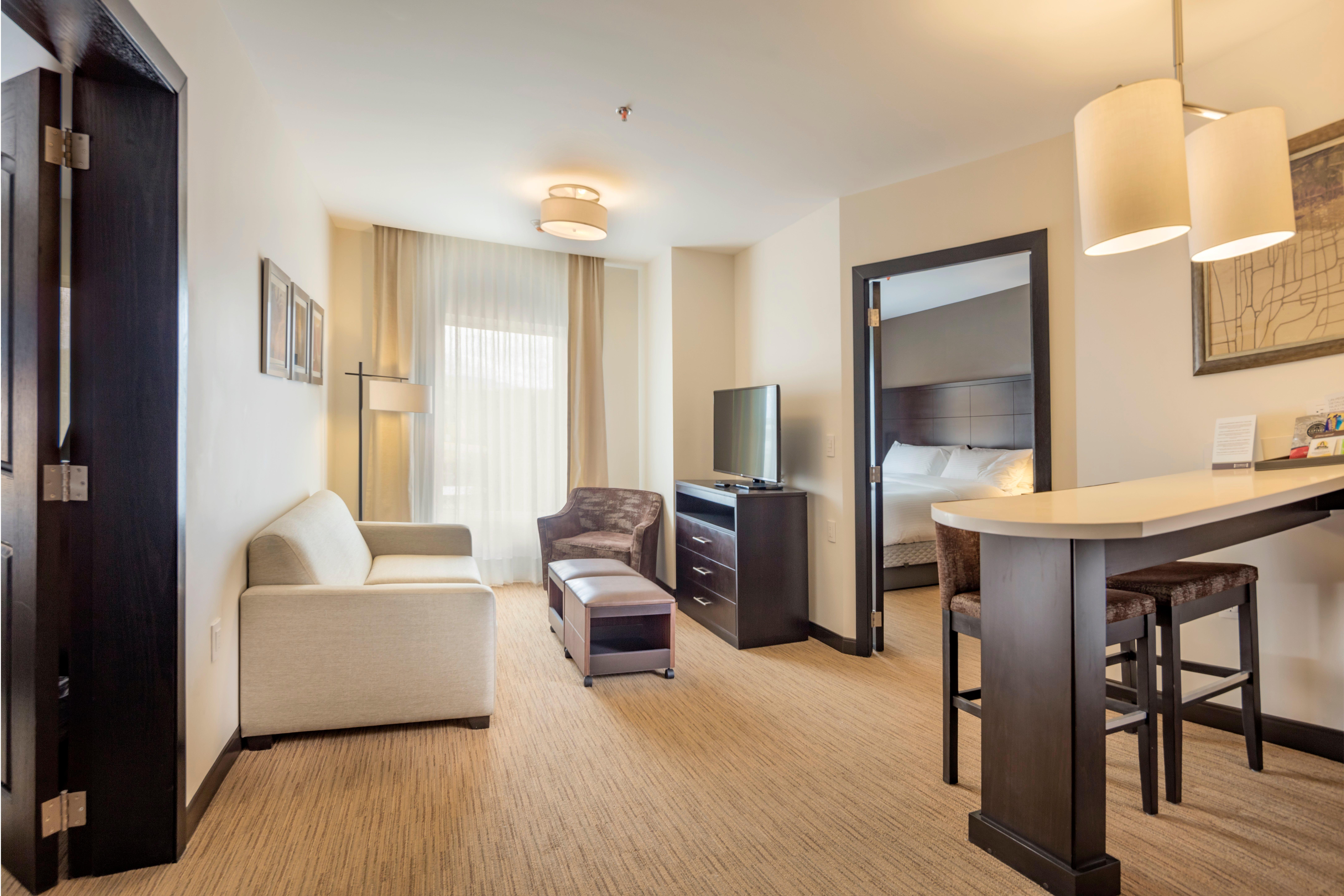 Staybridge Suites Silao By Ihg Exterior photo