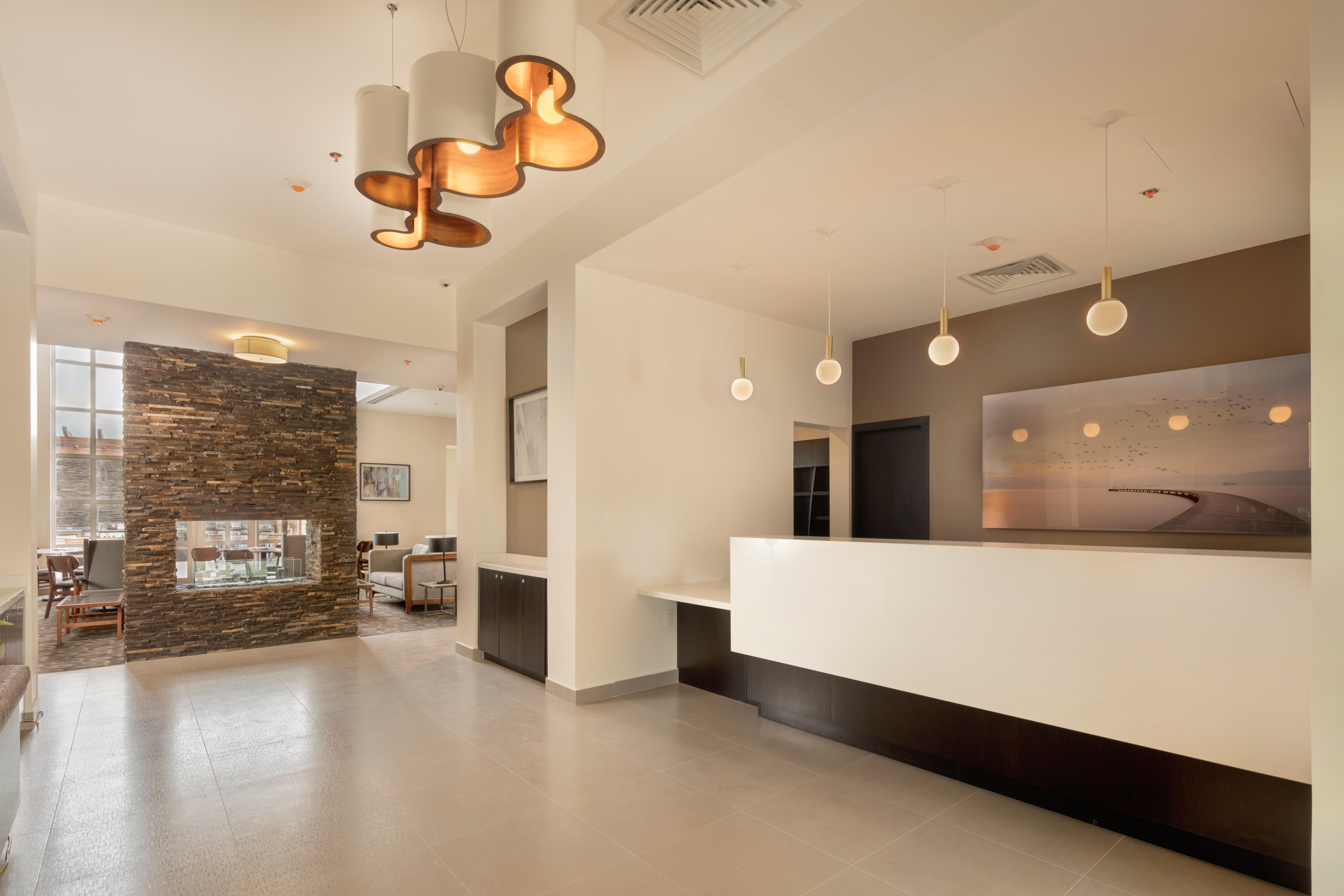 Staybridge Suites Silao By Ihg Exterior photo